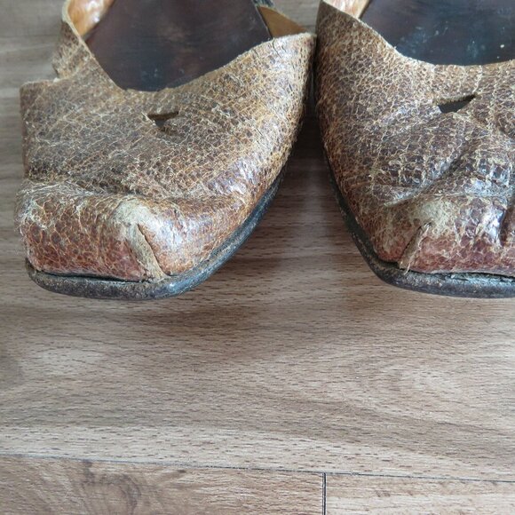 CYDWOQ VINTAGE Brown Leather Square Toe Ankle Strap Sandals Offbeat Quirky Boho - Picture 3 of 13